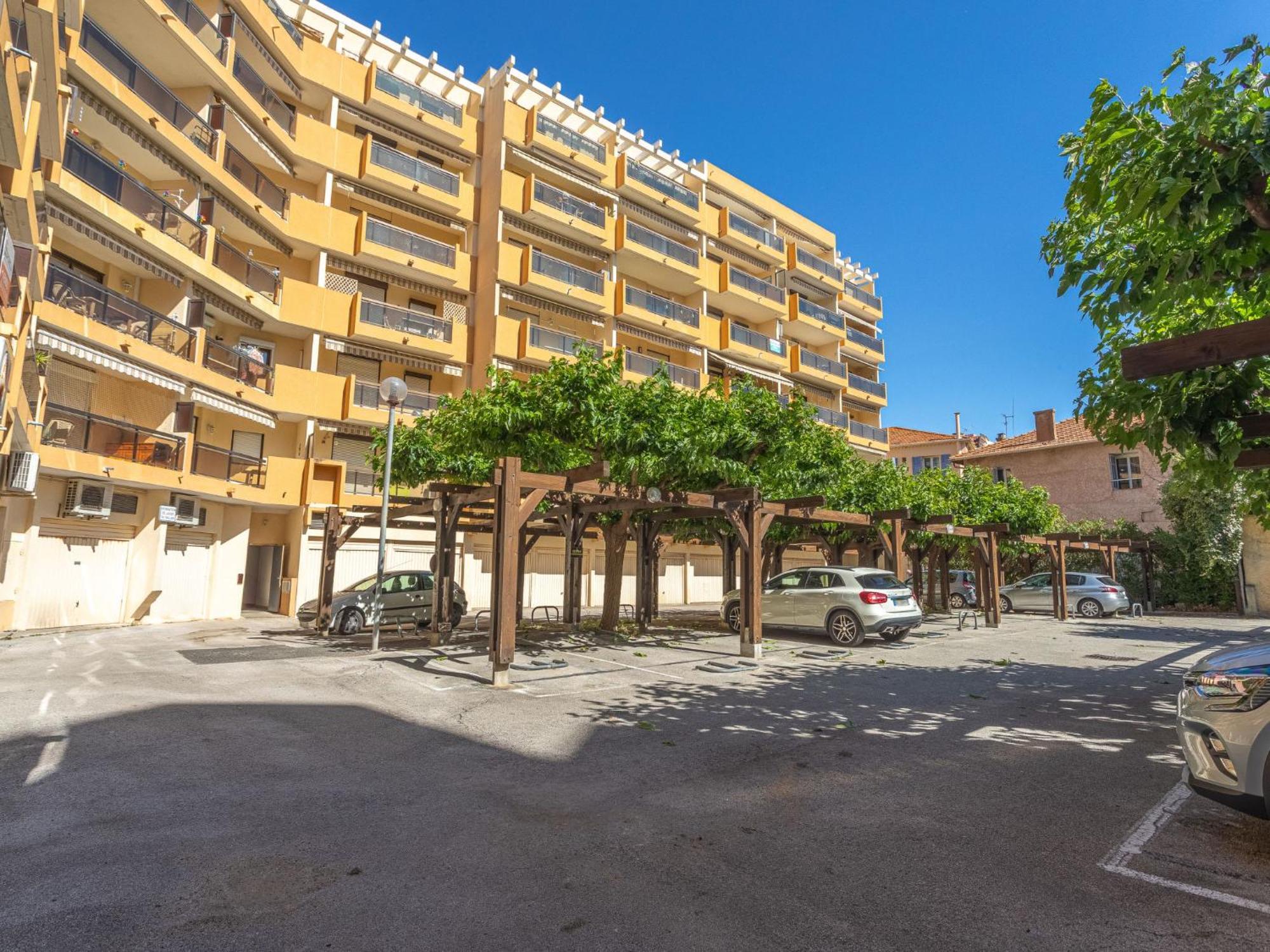 Apartment Saint James-13 By Interhome Le Lavandou Exterior foto